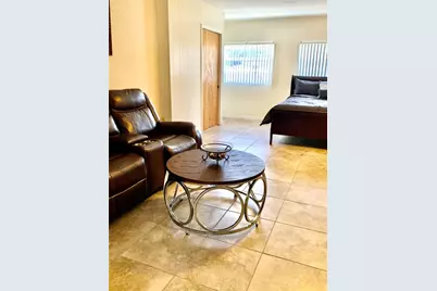 318 SW 67th Terrace #B, Pembroke Pines, FL 33023 - Photo 15