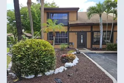 10191 Oleander Court, Pembroke Pines, FL 33026 - Photo 3