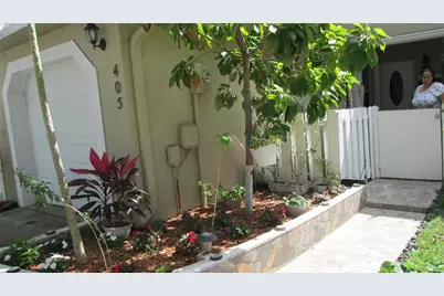 405 Maplewood Drive #405, Greenacres, FL 33415 - Photo 3