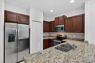 4234 N Dixie Hwy, Oakland Park, FL 33334 - Photo 1