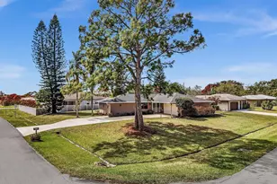 2002 SE Aneci St, Port Saint Lucie, FL 34984 - Photo 9