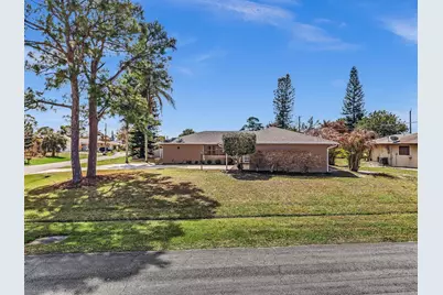 2002 SE Aneci Street, Port Saint Lucie, FL 34984 - Photo 5