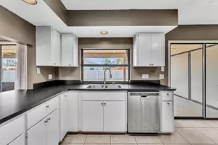 2002 SE Aneci St, Port Saint Lucie, FL 34984 - Photo 41