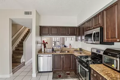 7717 Sanibel Drive, Tamarac, FL 33321 - Photo 11