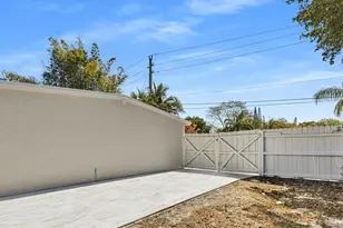 305 NE 8th St, Pompano Beach, FL 33060 - Photo 39