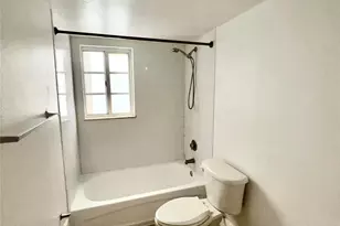 5221 Geneva Way, Doral, FL 33166 - Photo 15