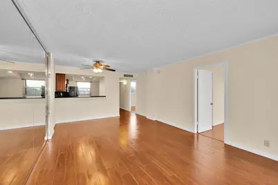 118 Royal Park Drive #4G, Oakland Park, FL 33309 - Photo 3