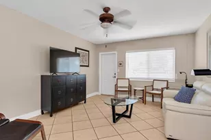 2109 NE 26th St, Wilton Manors, FL 33305 - Photo 15