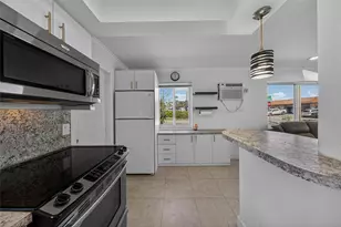 4331 NE 5th Ave, Oakland Park, FL 33334 - Photo 9