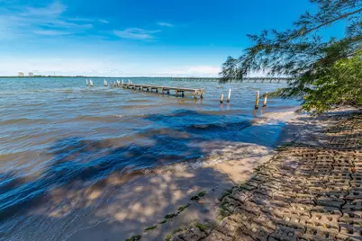 8605 S Indian River Drive, Fort Pierce, FL 34982 - Photo 13