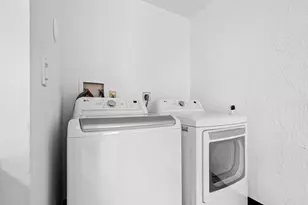 601 Lakeshore Terrace, Davie, FL 33325 - Photo 43