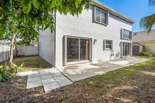 601 Lakeshore Terrace, Davie, FL 33325 - Photo 5