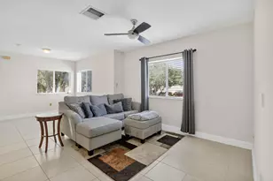 7400 Palomino Dr, Hollywood, FL 33024 - Photo 13