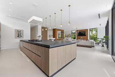 930 S Shore Drive, Miami Beach, FL 33141 - Photo 13