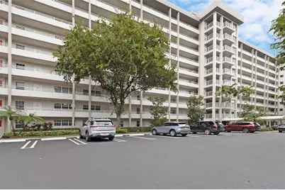 605 Oaks Drive #406, Pompano Beach, FL 33069 - Photo 5