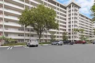 605 Oaks Dr, Pompano Beach, FL 33069 - Photo 5