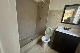 713 NE 3rd St, Hallandale Beach, FL 33009 - Photo 7