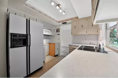 1101 SW 68th Avenue, Plantation, FL 33317 - Photo 9