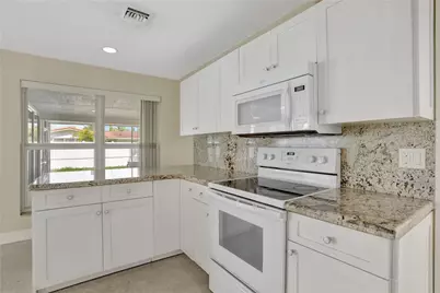 907 SE 12th Avenue, Deerfield Beach, FL 33441 - Photo 15