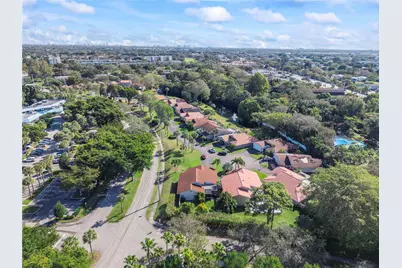 2850 Deer Creek Kelly Brooke Lane, Deerfield Beach, FL 33442 - Photo 39