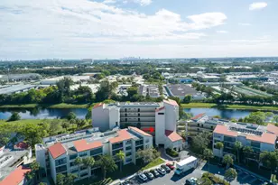 2322 S Cypress Bend Dr, Pompano Beach, FL 33069 - Photo 29