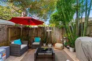 1917 NE 3rd St, Deerfield Beach, FL 33441 - Photo 17