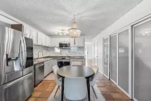 1917 NE 3rd St, Deerfield Beach, FL 33441 - Photo 13