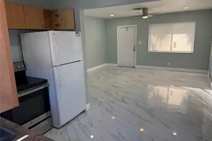 218 SW 1st Ct, Pompano Beach, FL 33060 - Photo 5