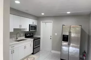 721 SW 8th St, Pompano Beach, FL 33060 - Photo 7