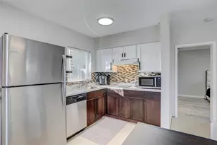 1005 NE 17th Ct, Fort Lauderdale, FL 33305 - Photo 7