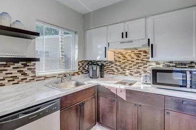 1005 NE 17th Court, Fort Lauderdale, FL 33305 - Photo 9