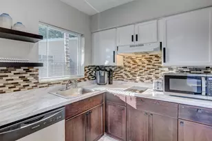 1005 NE 17th Ct, Fort Lauderdale, FL 33305 - Photo 9