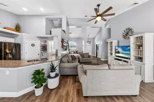 2 Meadows Park Ln, Boynton Beach, FL 33436 - Photo 7