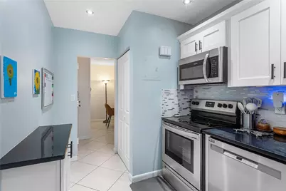 3111 Oakland Shores Drive #208, Oakland Park, FL 33309 - Photo 5