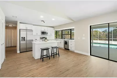 210 SE Crosspoint Drive, Port Saint Lucie, FL 34983 - Photo 5