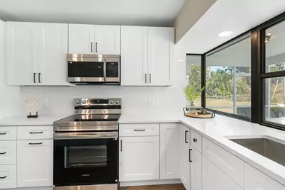 210 SE Crosspoint Drive, Port Saint Lucie, FL 34983 - Photo 7