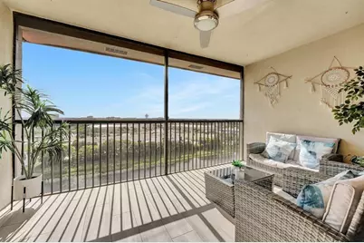 2200 S Cypress Bend Drive #905, Pompano Beach, FL 33069 - Photo 9