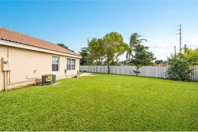 8260 SW 44th Court, Davie, FL 33328 - Photo 35