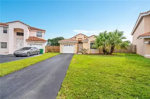 8260 SW 44th Ct, Davie, FL 33328 - Photo 3