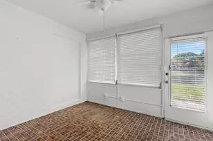 437 SW Natura Ave, Deerfield Beach, FL 33441 - Photo 7