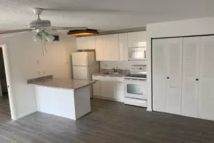 645 Executive Center Dr, West Palm Beach, FL 33401 - Photo 3