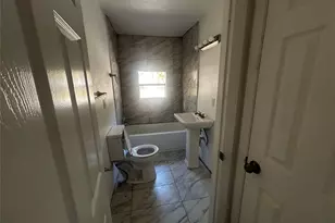 516 S 11th St, Fort Pierce, FL 34950 - Photo 3