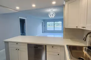 2801 N Palm Aire Dr, Pompano Beach, FL 33069 - Photo 9