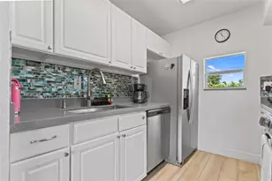 6881 Douglas St, Hollywood, FL 33024 - Photo 27