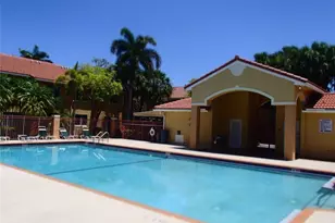 7910 NW 7th St, Pembroke Pines, FL 33024 - Photo 25