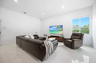 5320 SW 199th Ave, Pembroke Pines, FL 33332 - Photo 13