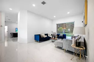 5320 SW 199th Ave, Pembroke Pines, FL 33332 - Photo 5