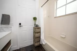 8891 NW 178th Ln, Miami, FL 33018 - Photo 17