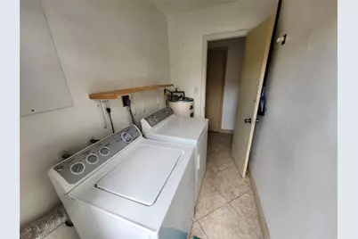 701 NE 36th Street, Oakland Park, FL 33334 - Photo 9