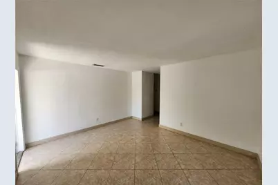 701 NE 36th Street, Oakland Park, FL 33334 - Photo 3